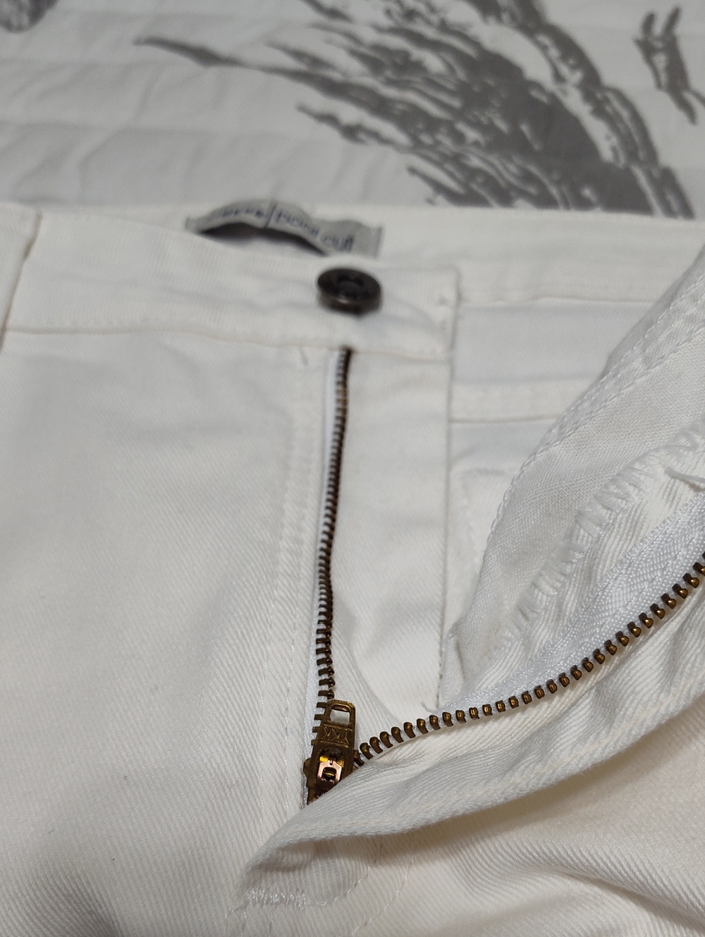 Lee Riders White Boot Cut Jeans, 5-Pocket Styling, Size 12M - Picture 9 of 10